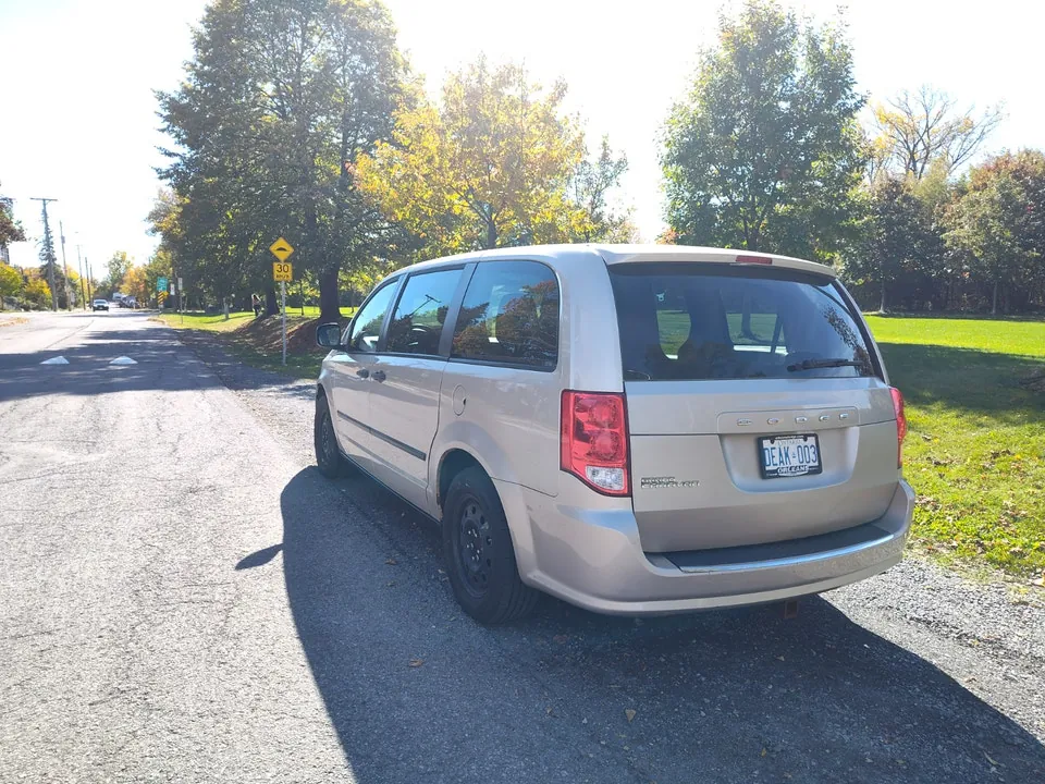 Dodge Grand Caravan 2013 photo 4