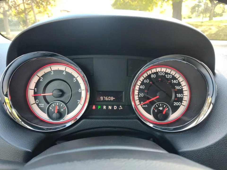 Dodge Grand Caravan 2013 photo 2