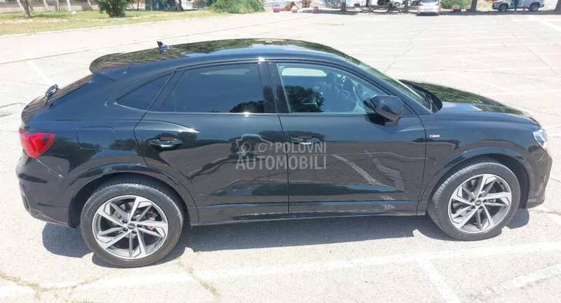 Audi Q3 2021 photo 3