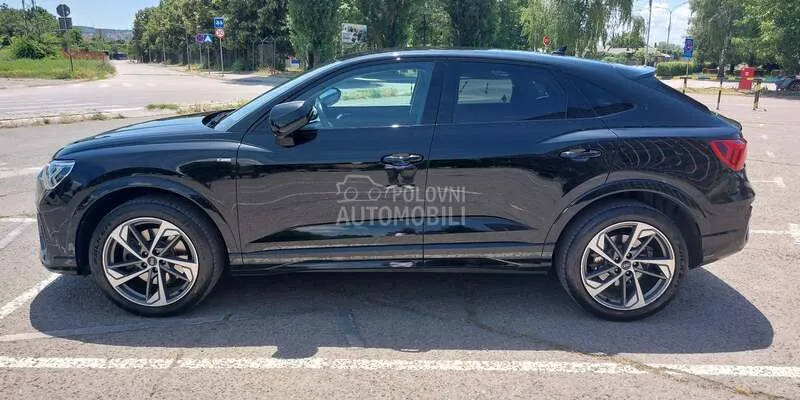 Audi Q3 2021 photo 4