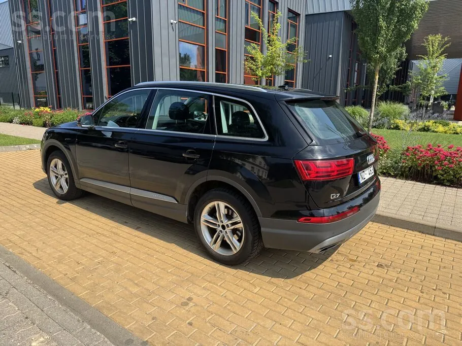Audi Q7 2015 photo 3