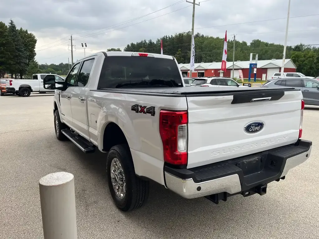 Ford F 250 2019 photo 2