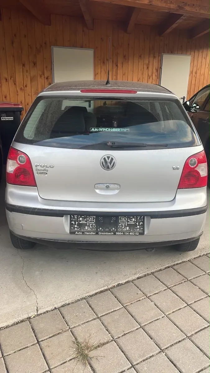 Volkswagen Polo 2003 photo 2