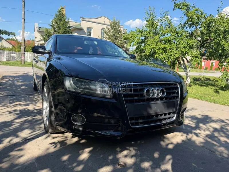Audi A5 2011 photo 2
