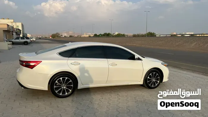 Toyota Avalon 2017 photo 2