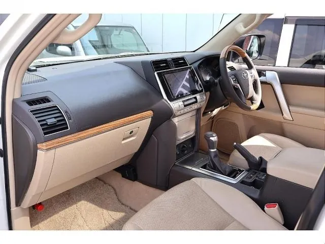 Toyota Land Cruiser Prado 2023 photo 5