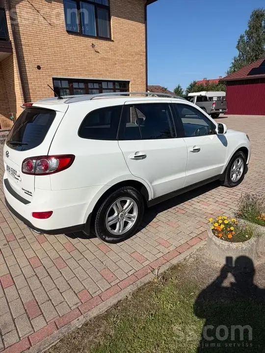 Hyundai Santa Fe 2012 photo 4