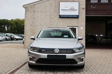 Volkswagen Passat 2016 photo 2
