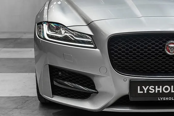 Jaguar Xf 2016 photo 2