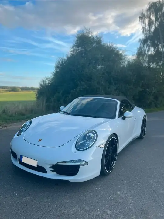 Porsche 911 Carrera