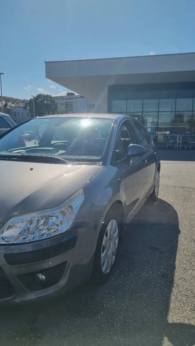 Citroen C4 2009 photo 3