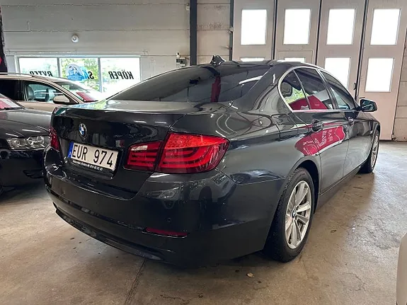 BMW 523I 2010 photo 4