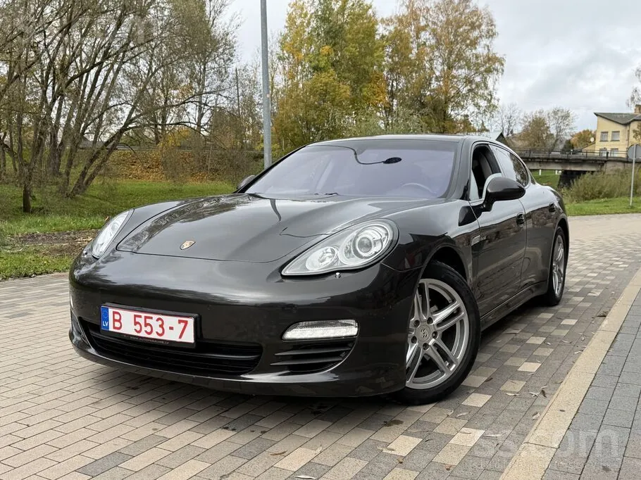 Porsche Panamera 2012 photo 3