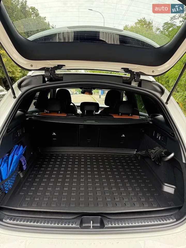 Mercedes-Benz Glc-Class 2025 photo 2