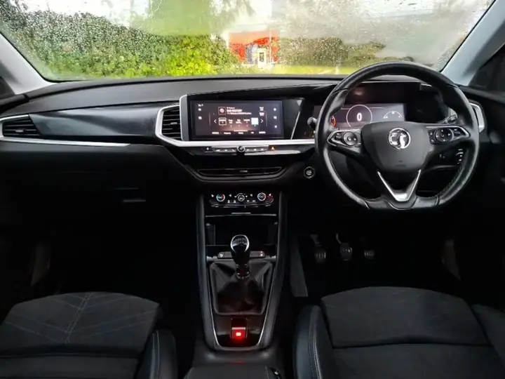 Vauxhall Grandland 2023 photo 3
