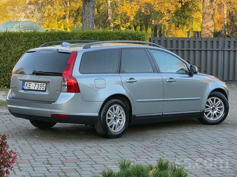 Volvo V50 2010 photo 5