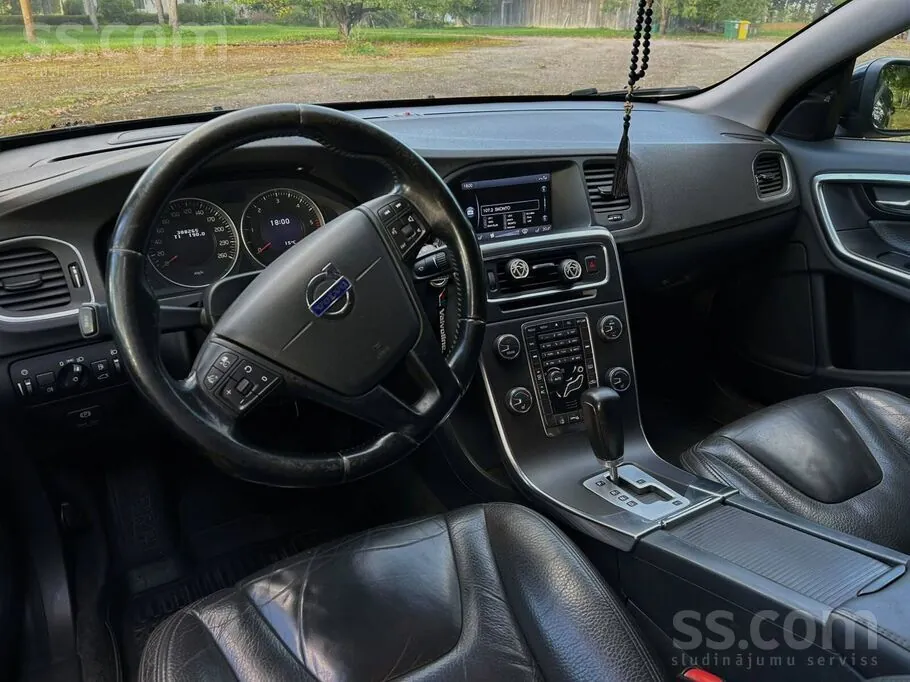Volvo V60 2012 photo 5