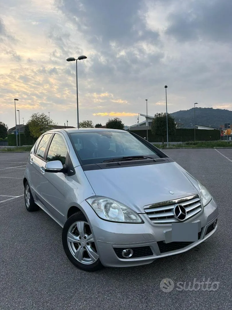 Mercedes-Benz A 2009 photo 2