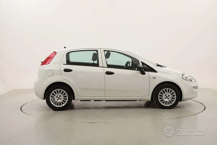 Fiat Punto 2018 photo 3
