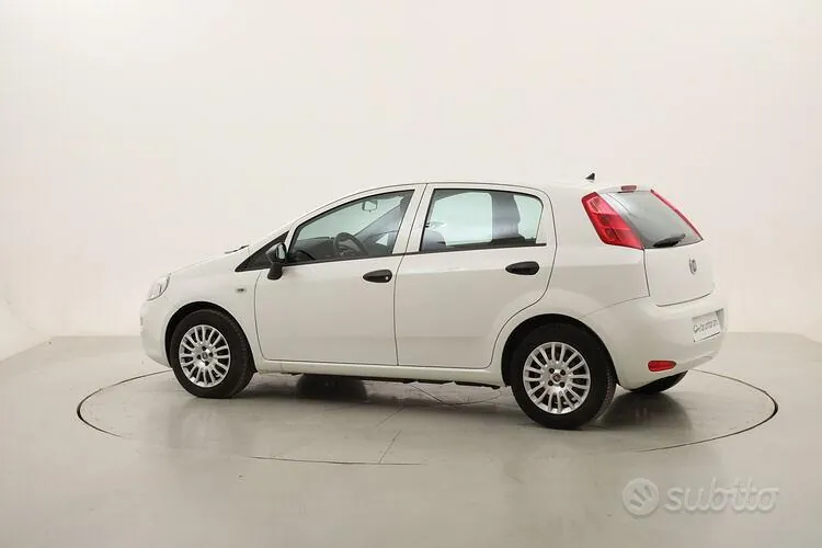 Fiat Punto 2018 photo 2