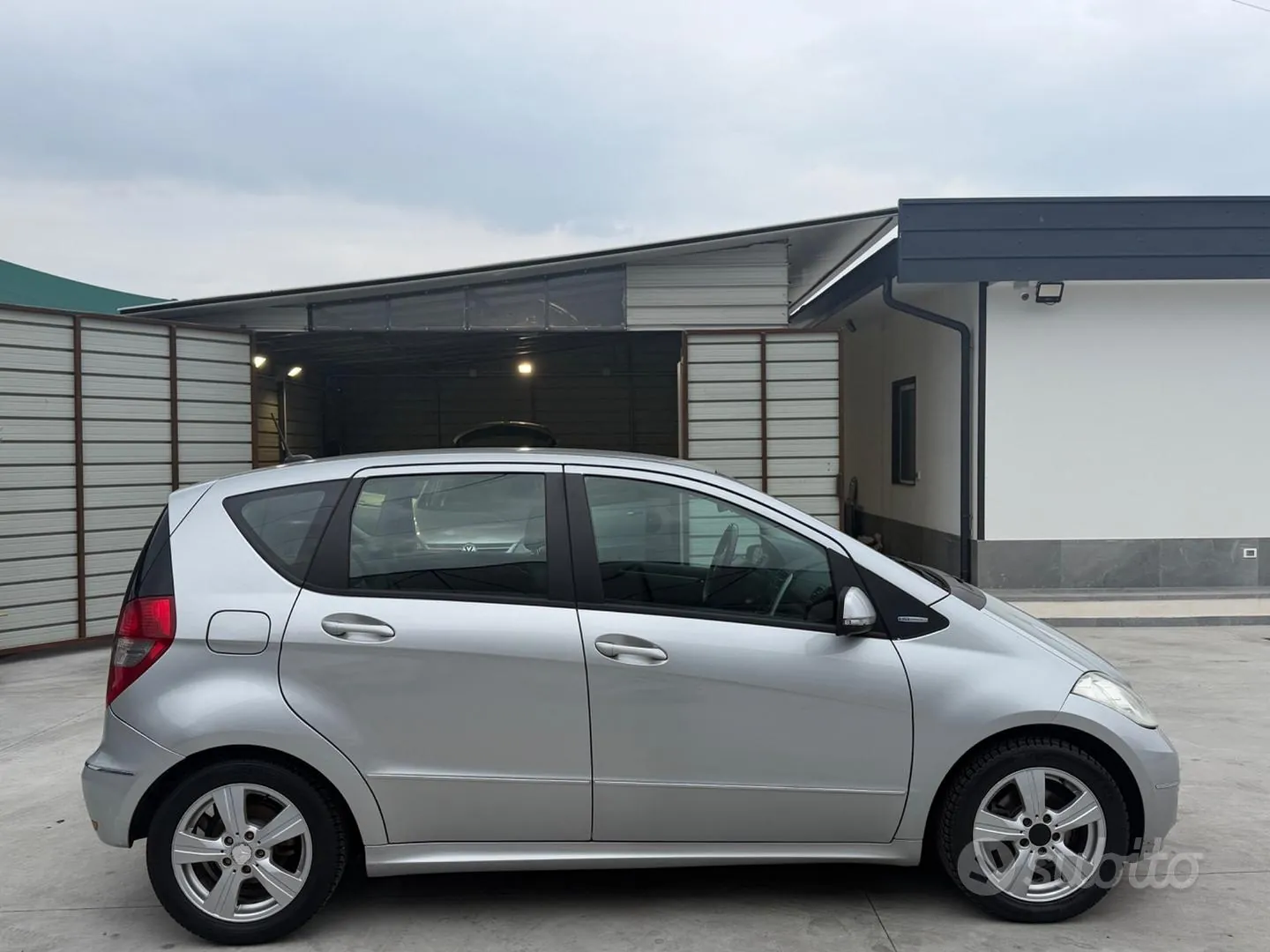 Mercedes-Benz A 2010 photo 4