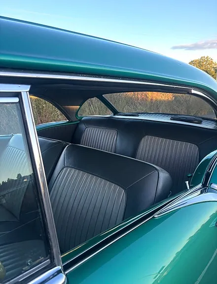 Oldsmobile 88 1957 photo 3
