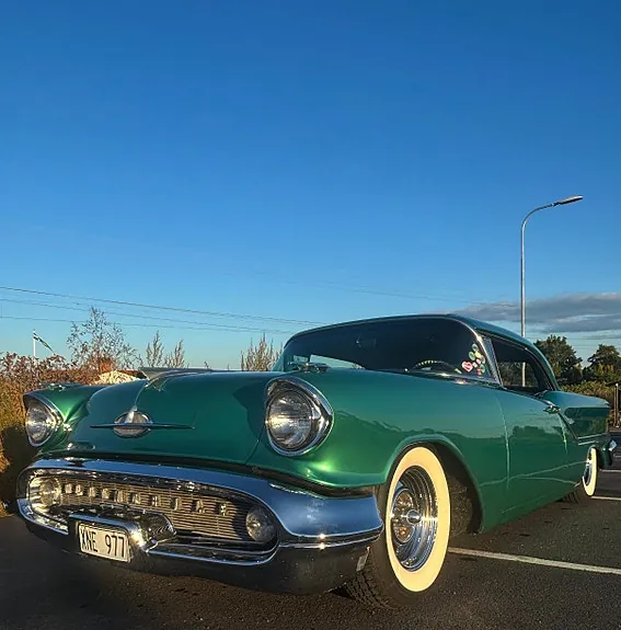 Oldsmobile 88 1957 photo 5