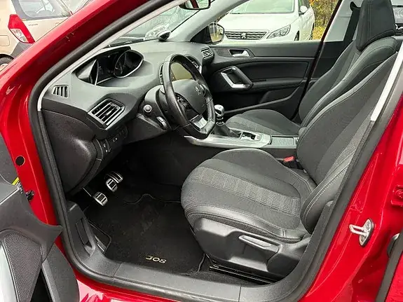 Peugeot 308 2018 photo 5