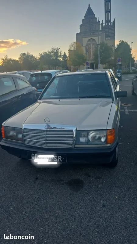 Mercedes-Benz 190