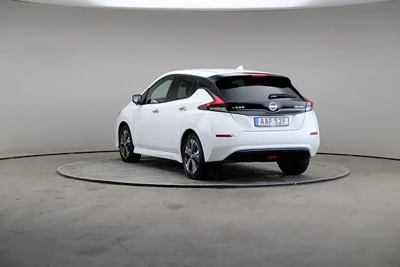 Nissan Leaf 2021 photo 2