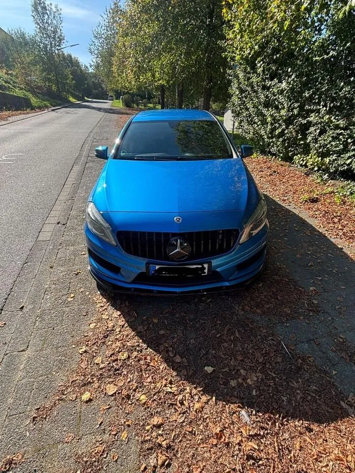 Mercedes-Benz A180