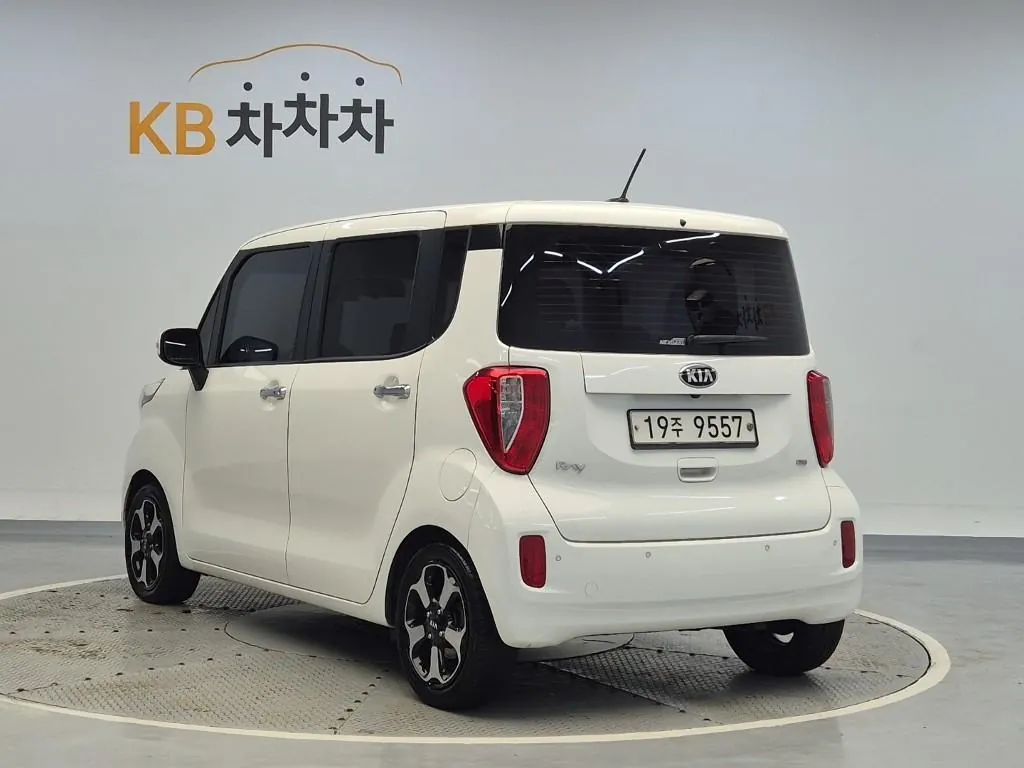Kia Ray 2015 photo 2
