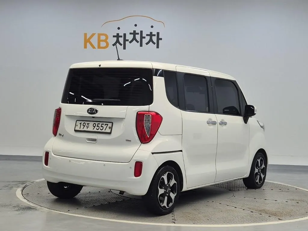 Kia Ray 2015 photo 3