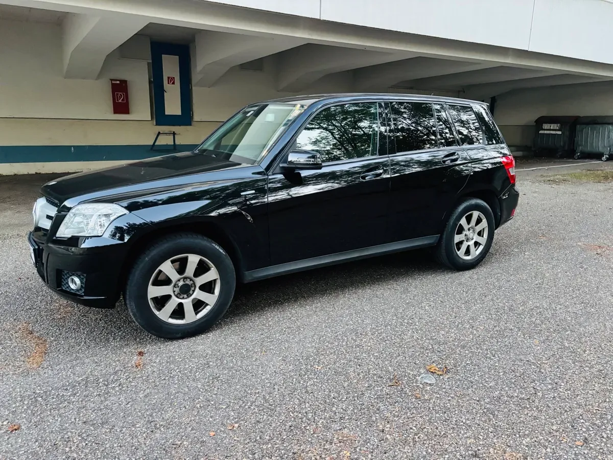 Mercedes-Benz Glk Class 2011 photo 2