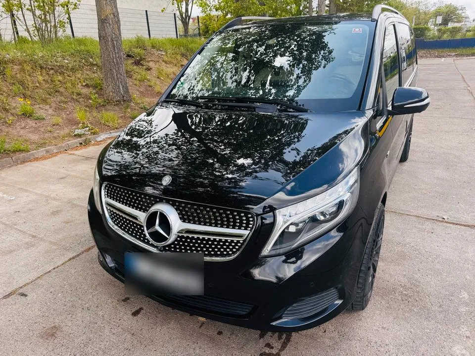 Mercedes-Benz V250