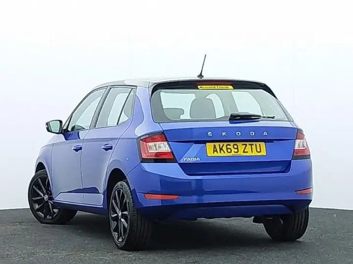 Skoda Fabia 2020 photo 2