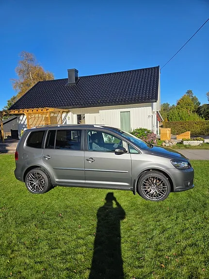 Volkswagen Touran 2014 photo 4