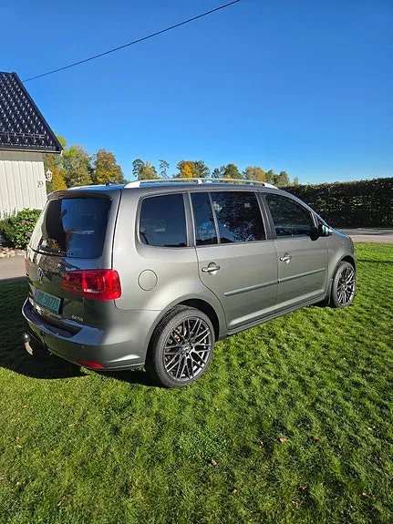 Volkswagen Touran 2014 photo 5