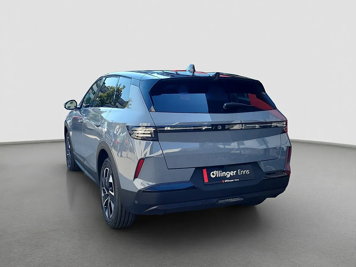 Opel Grandland photo 3