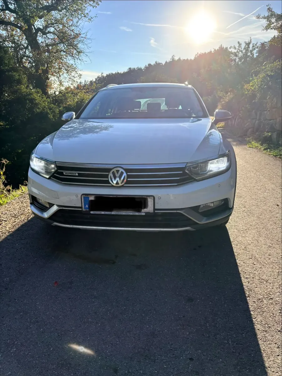 Volkswagen Passat 2017 photo 2
