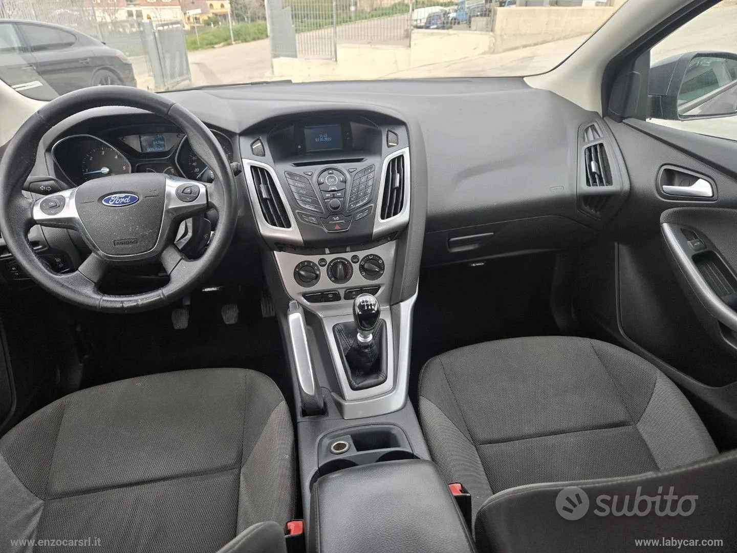 Ford Focus 2011 photo 2