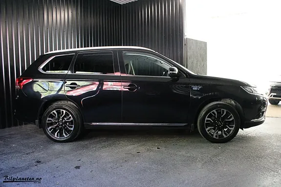 Mitsubishi Outlander 2017 photo 3