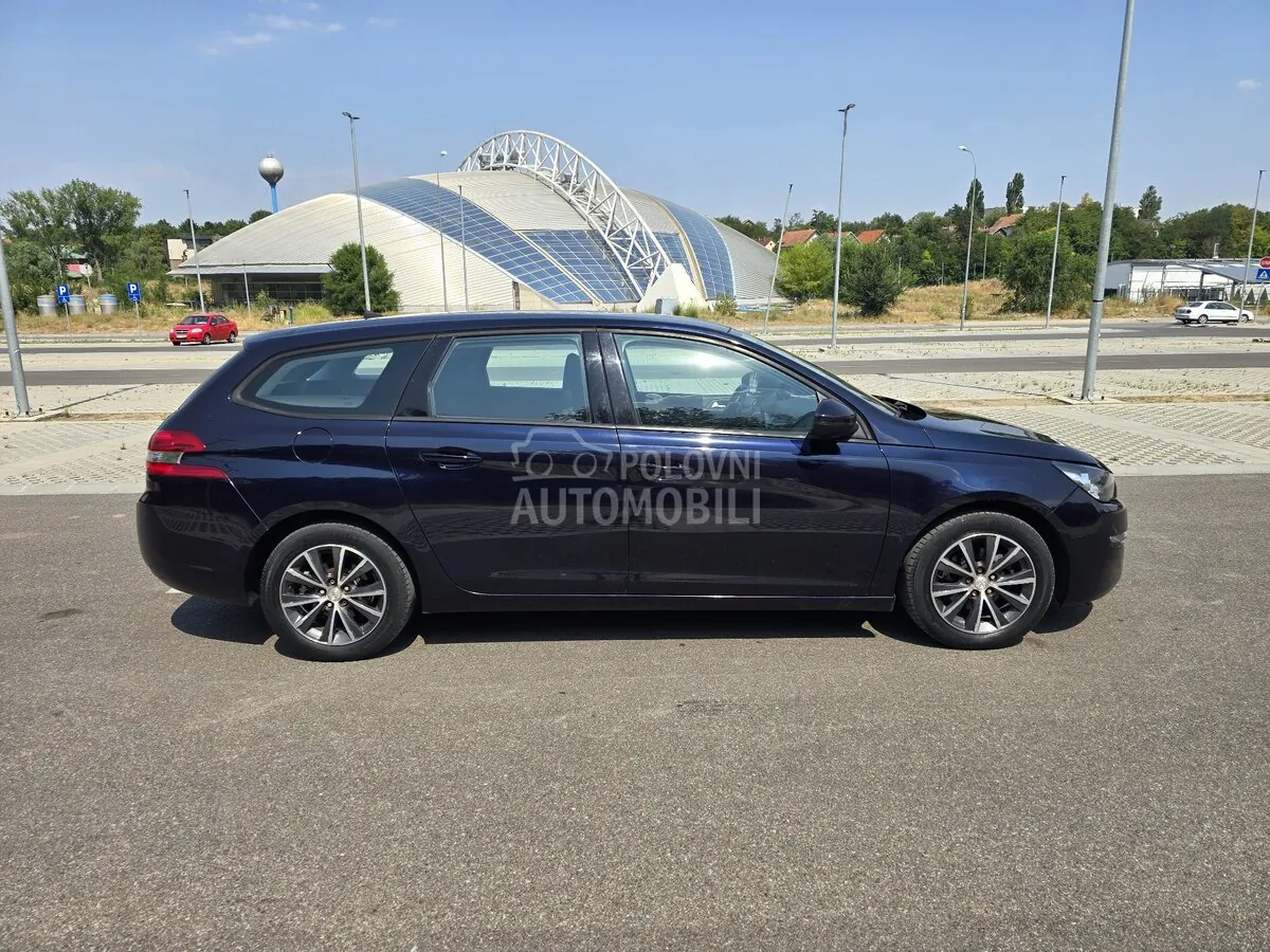 Peugeot 308 2015 photo 5