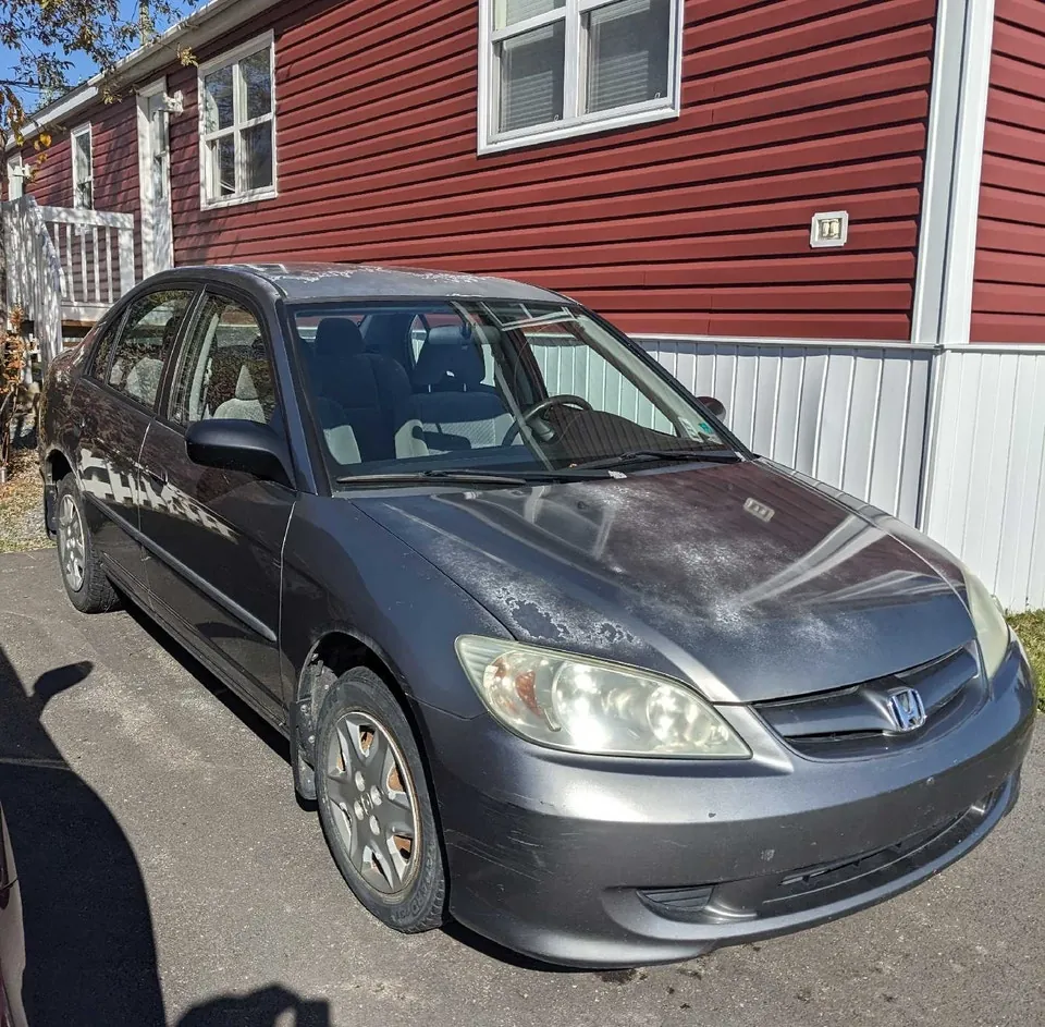 Honda Civic 2004 photo 2