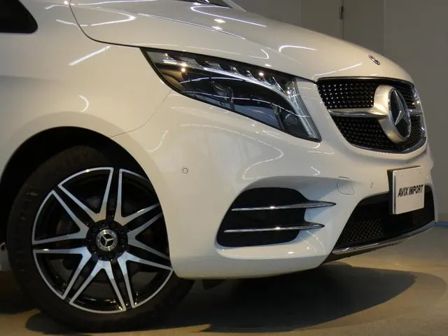 Mercedes-Benz V-Class 2023 photo 5