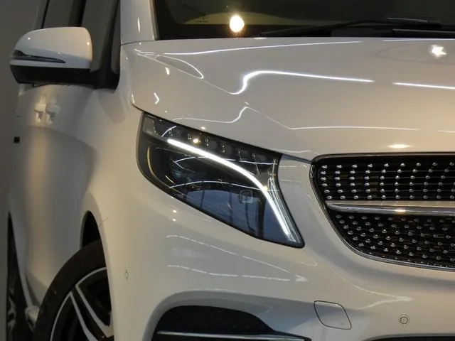 Mercedes-Benz V-Class 2023 photo 3