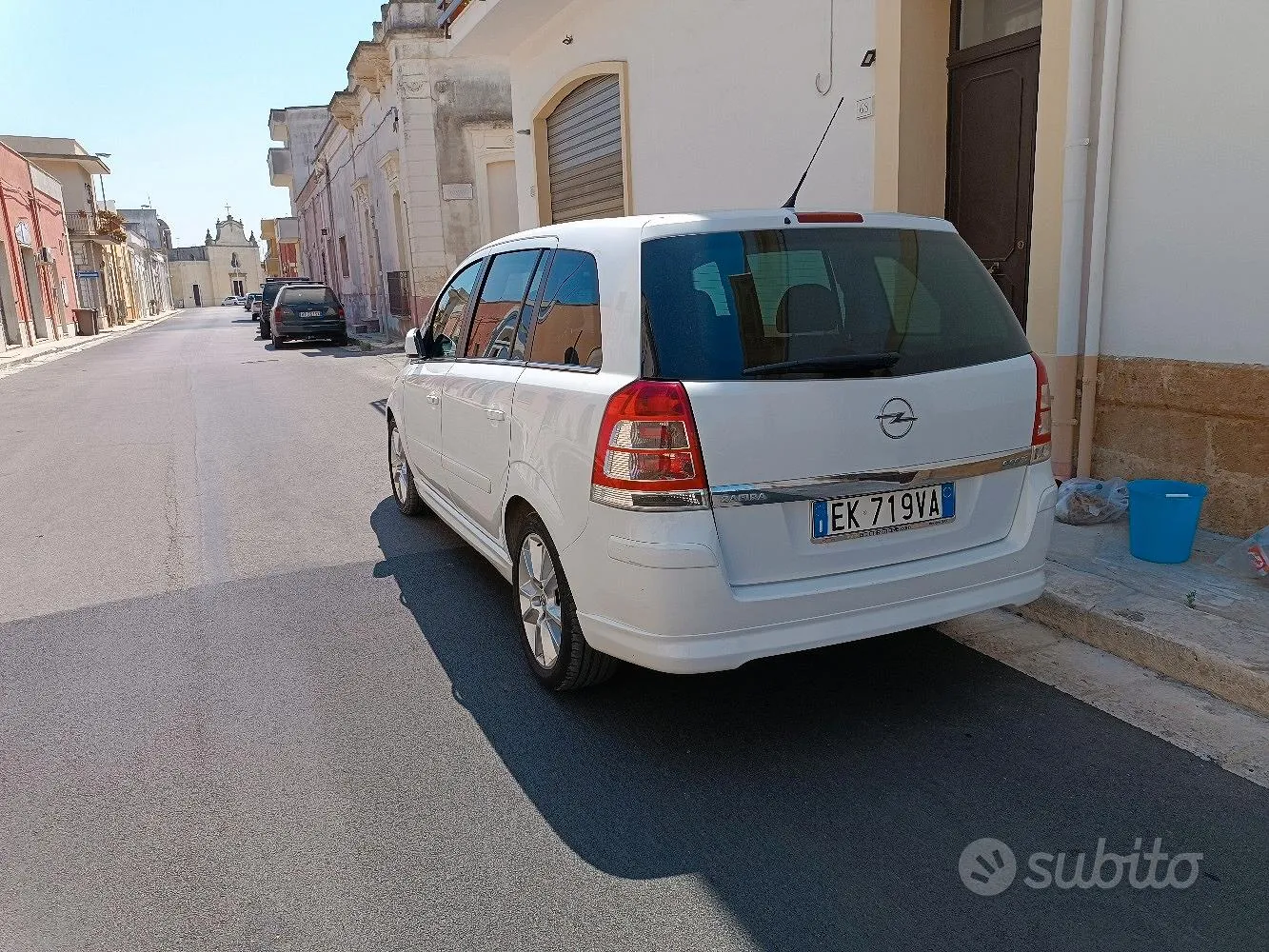 Opel Zafira 2011 photo 2