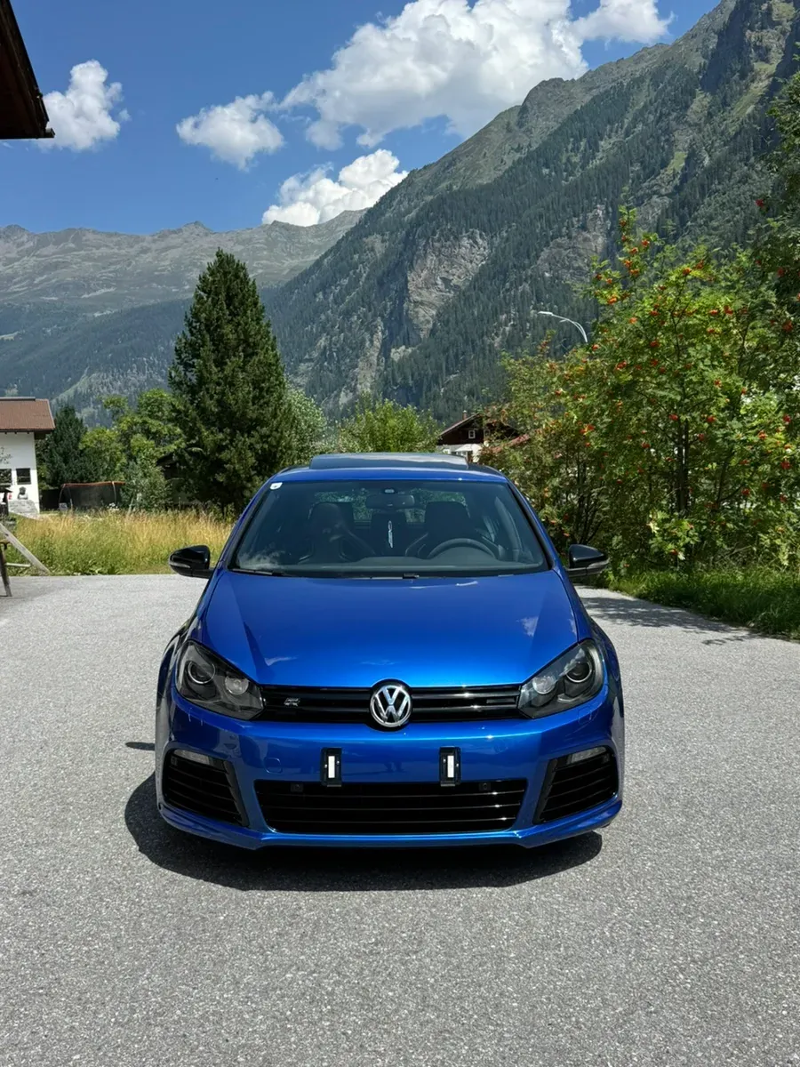 Volkswagen Golf 2011 photo 2