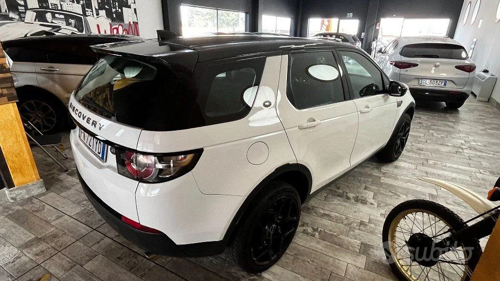 Land Rover Discovery Sport 2018 photo 5