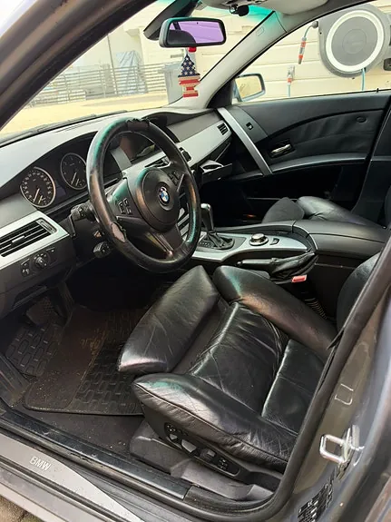 BMW 525D 2004 photo 2